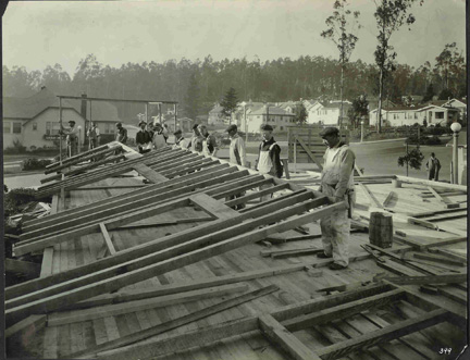 638-wp-constructionworkers.jpg